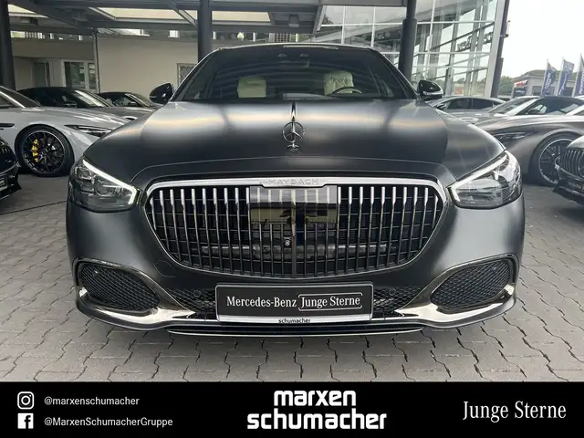Mercedes-Benz S-Class view 2