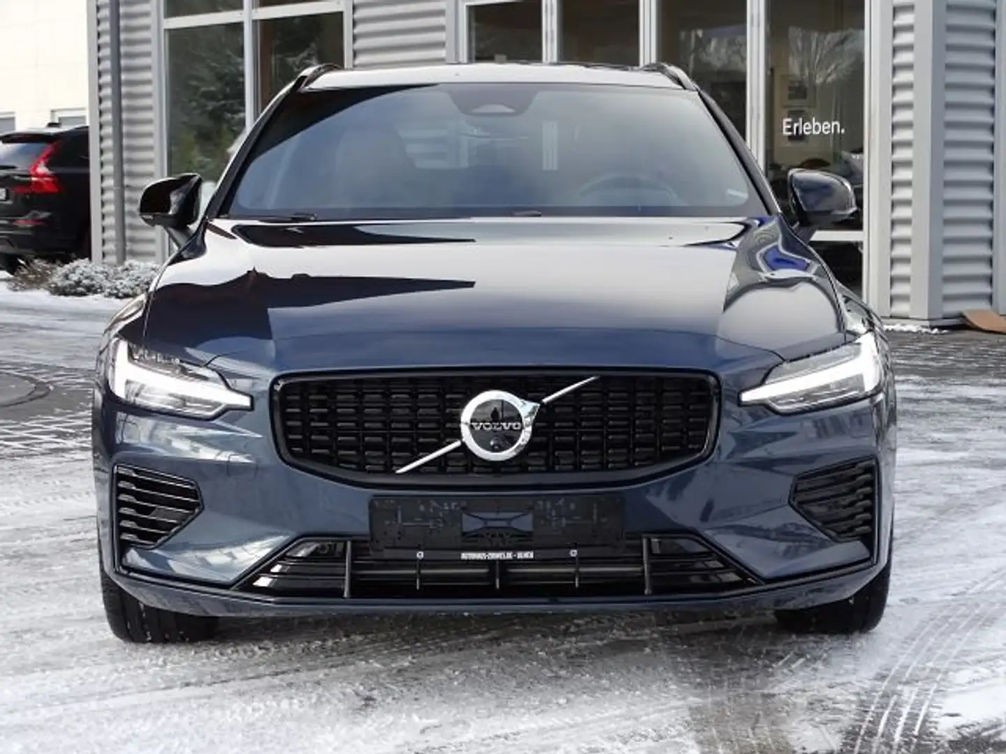 Volvo V60 Plus Dark Recharge Plug-In Hybrid T6 AWD Blau - 2