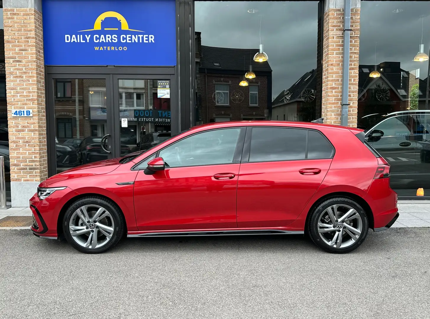Volkswagen Golf 1.5 eTSI DSG I R Line int+ext I Carplay I Led 2023 Rojo - 2