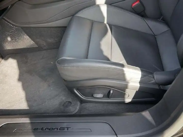 Audi e-tron GT 2022, foto 24