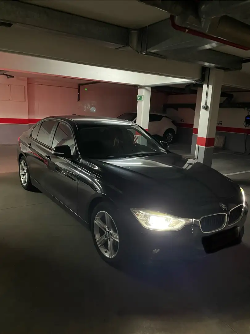 BMW 316 316dA Essential Edition - 2