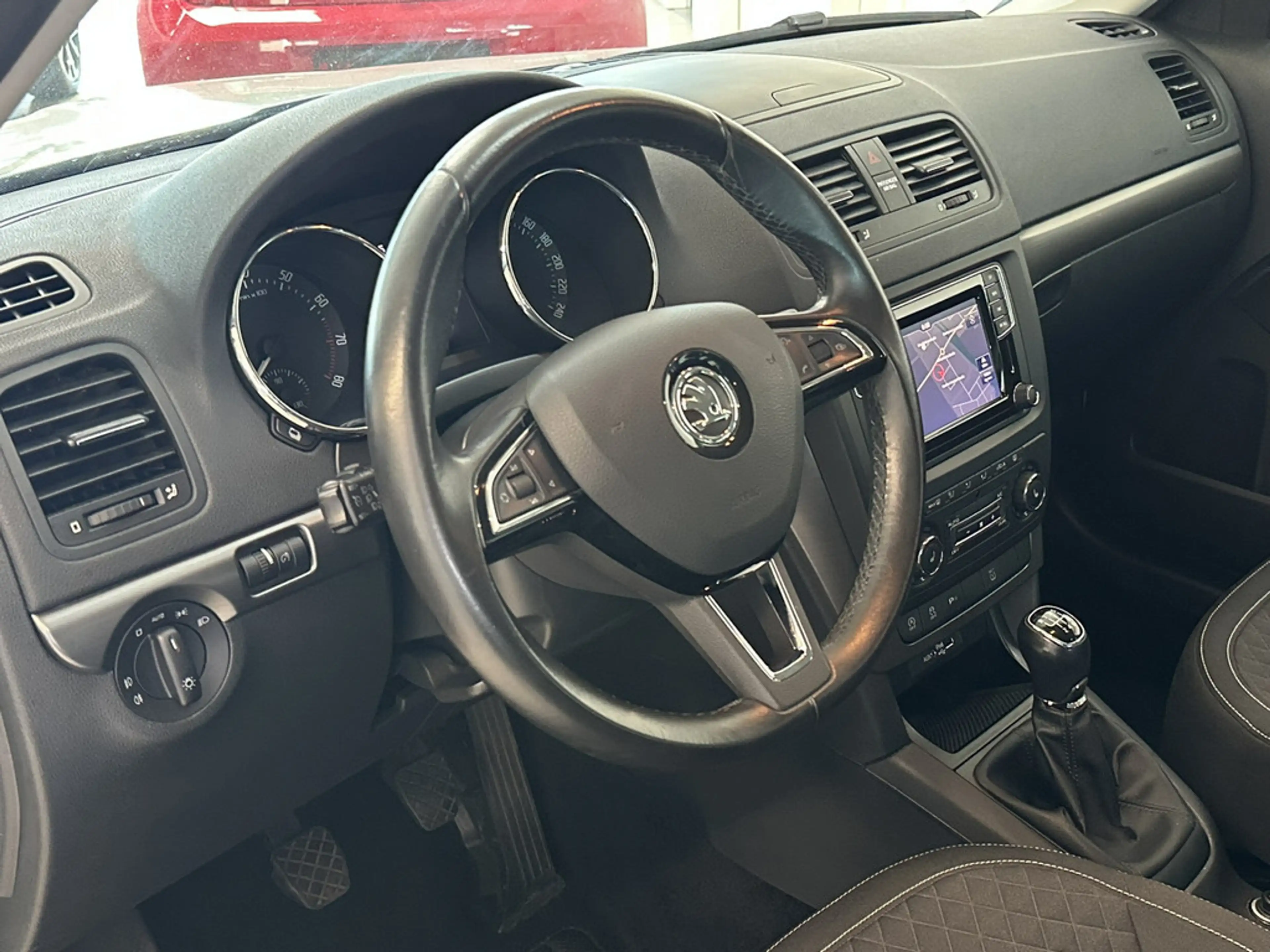 Skoda Yeti 1.2 TSI Drive KLIMA PDC SHZ XENON NAVI — photo 13