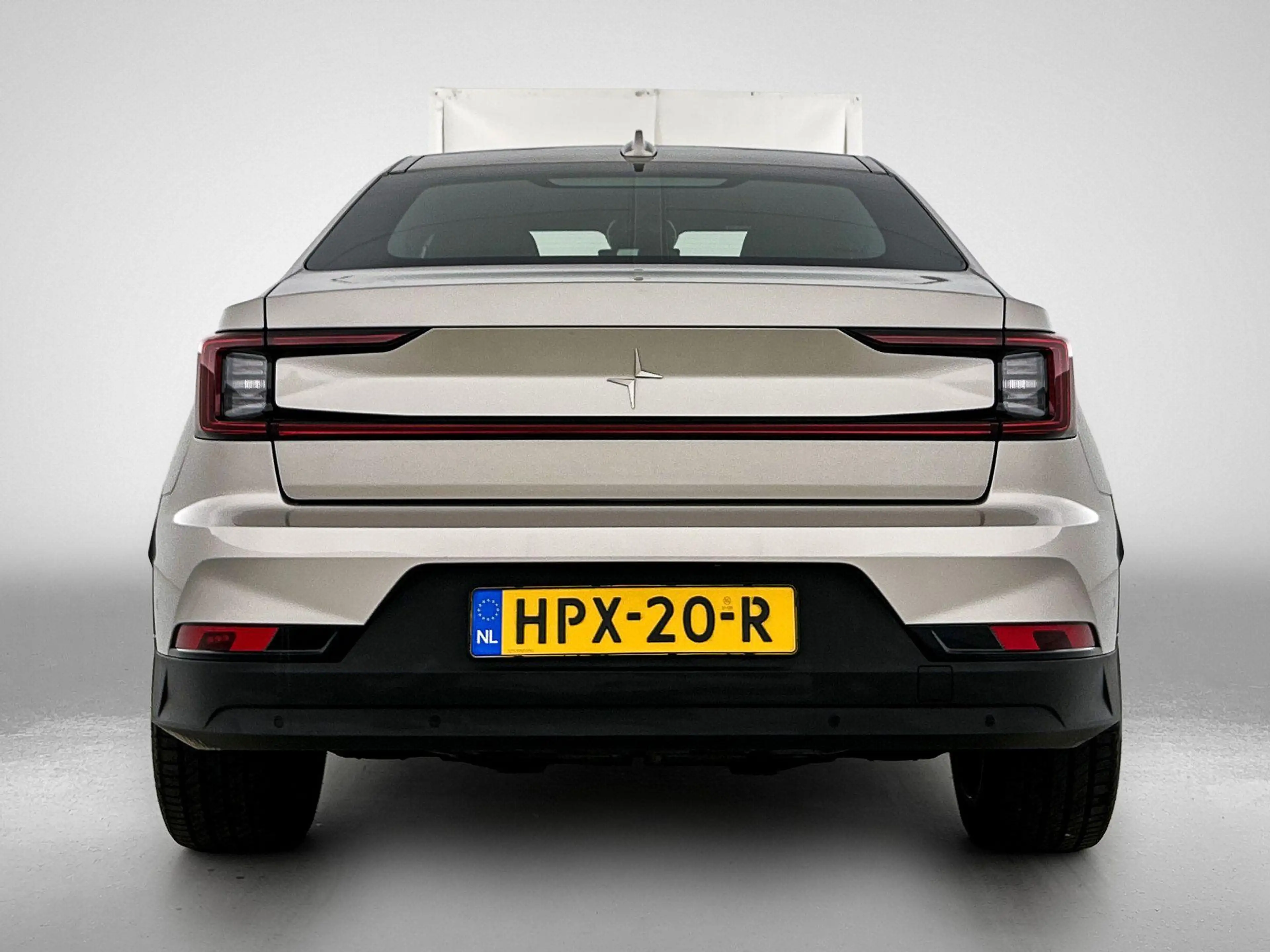 Polestar 2 Long Range Single Motor Plus 82 kWh — photo 3