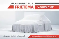 Skoda Superb Combi Elektrische achterklep, Trekhaak, Stoelverwarming, Parkeerhulp met camera, Elektrische stoelverstelling, Alarm, Dodehoekdetectie, Grootlichtassistent