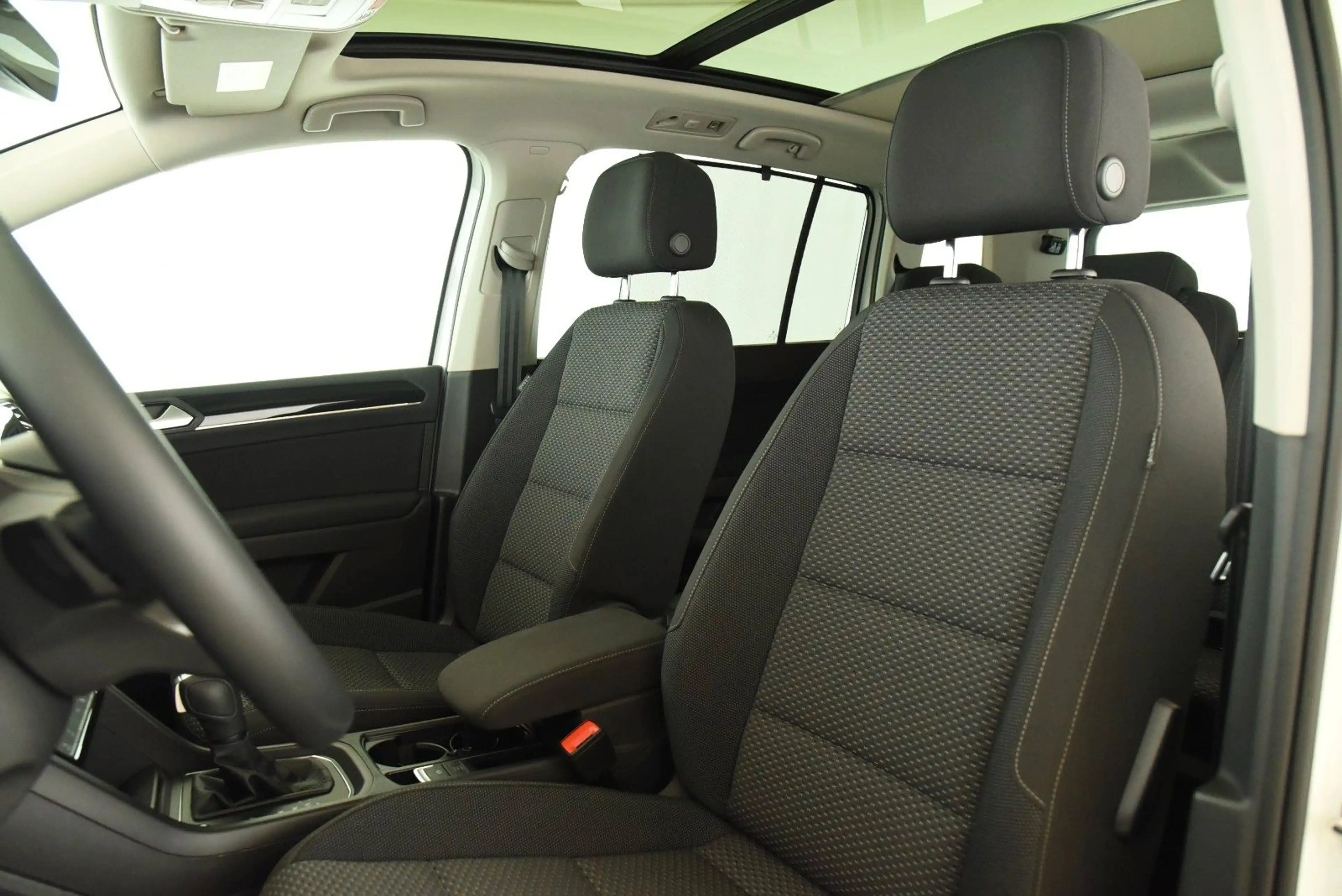 Volkswagen Touran 1.5 TSI ACT OPF DSG Comfortline StandHzg — photo 5