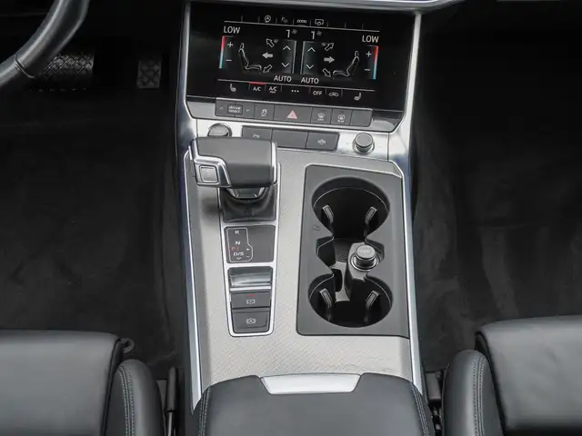 Audi A6 view 14