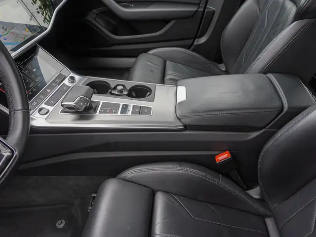 Audi A6 view 10