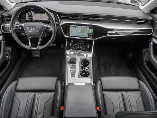 Audi A6 view 11
