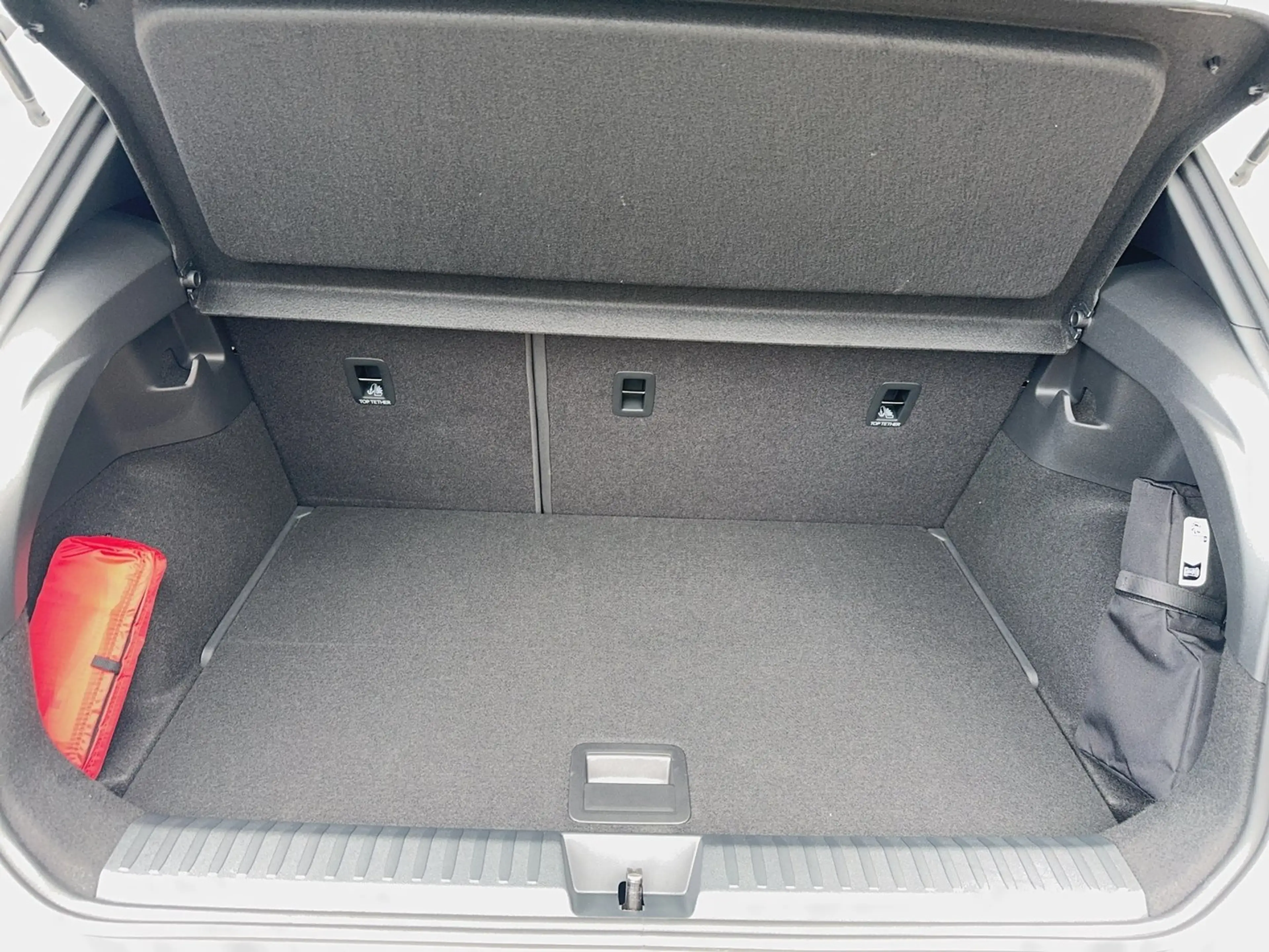 Volkswagen ID. Polo VW ID. Polo Style Edition+ 155 kW - 52 kWh — photo 11