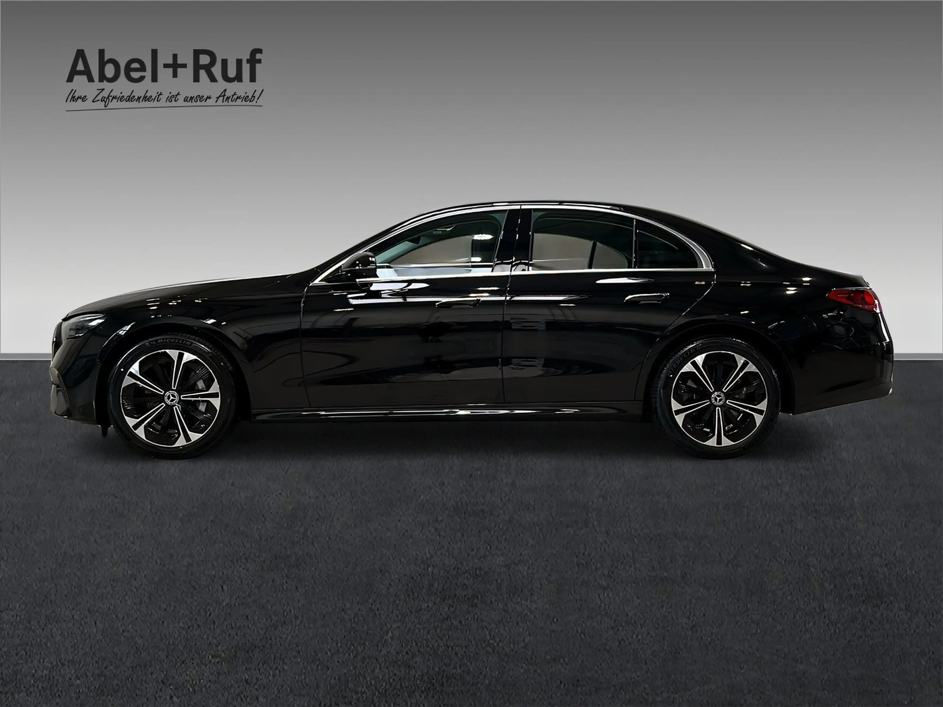 Mercedes-Benz E 450 4M Limo AVANTGARDE+LED+DISTR+Memo+TotW+360 — photo 4