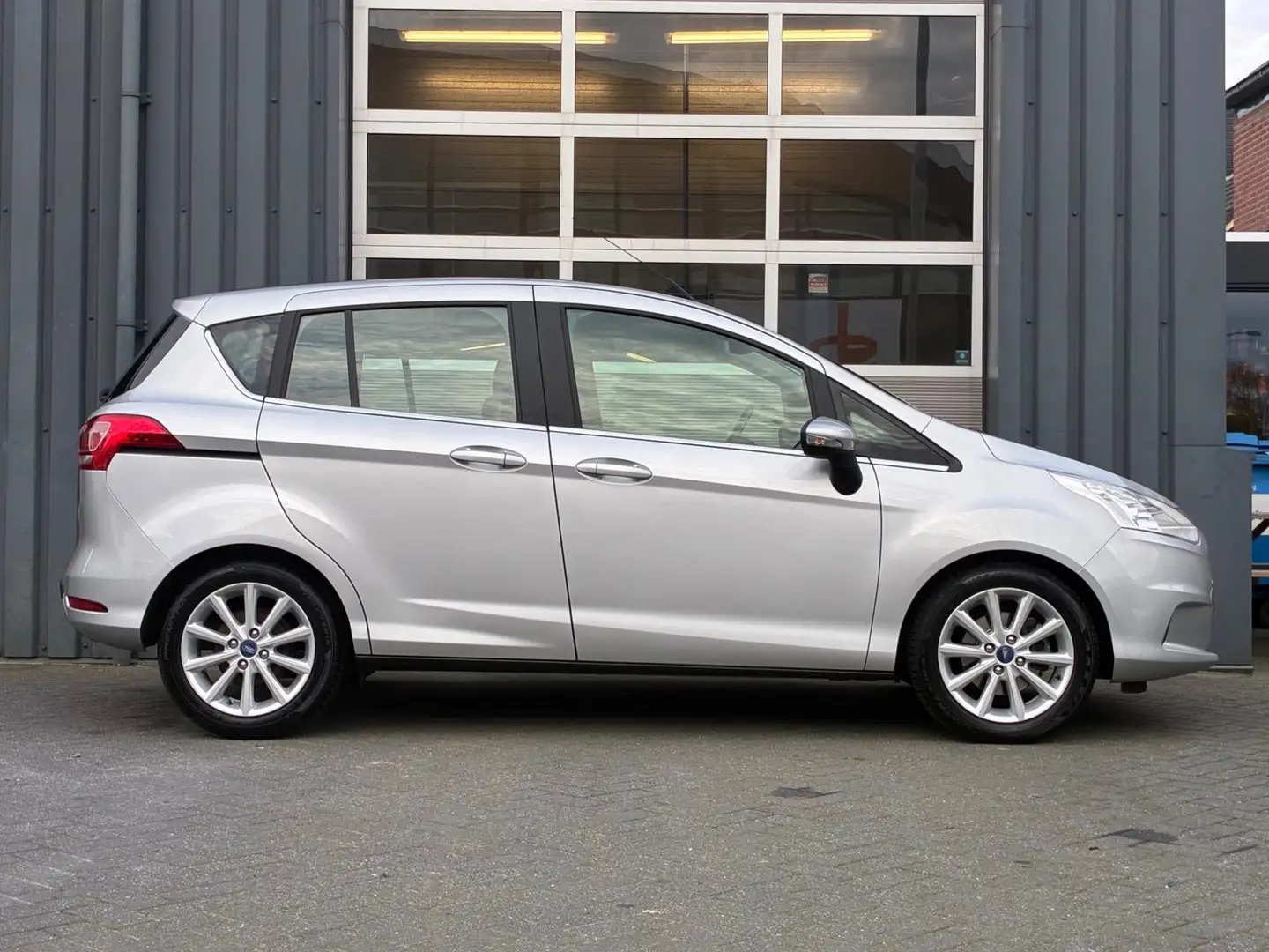 Ford B-Max 1.0 EcoBoost Titanium Climate control, Cruise cont Grau - 2