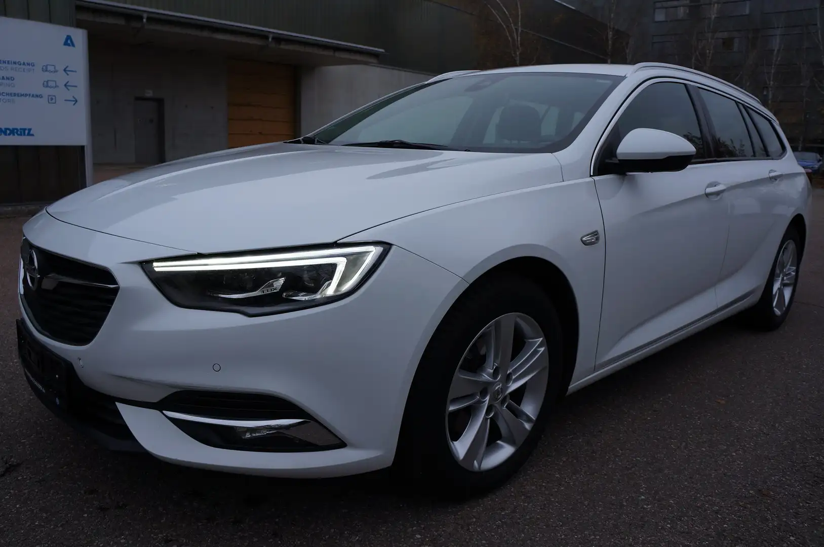 Opel Insignia 1,6 INNOVATION+SPORT**LEDER**NAVI=LED=E6 Blanco - 1