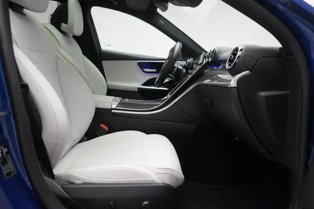 Mercedes-Benz C-Class view 5