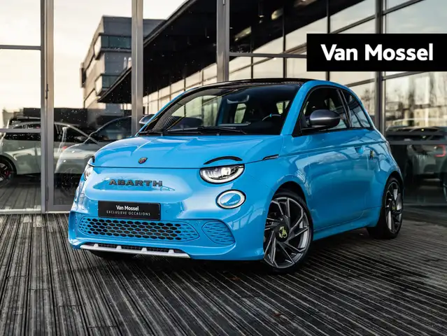 Abarth 500e Abarth Scorpionissima 42 kWh AUTOMAAT | PANORAMADA