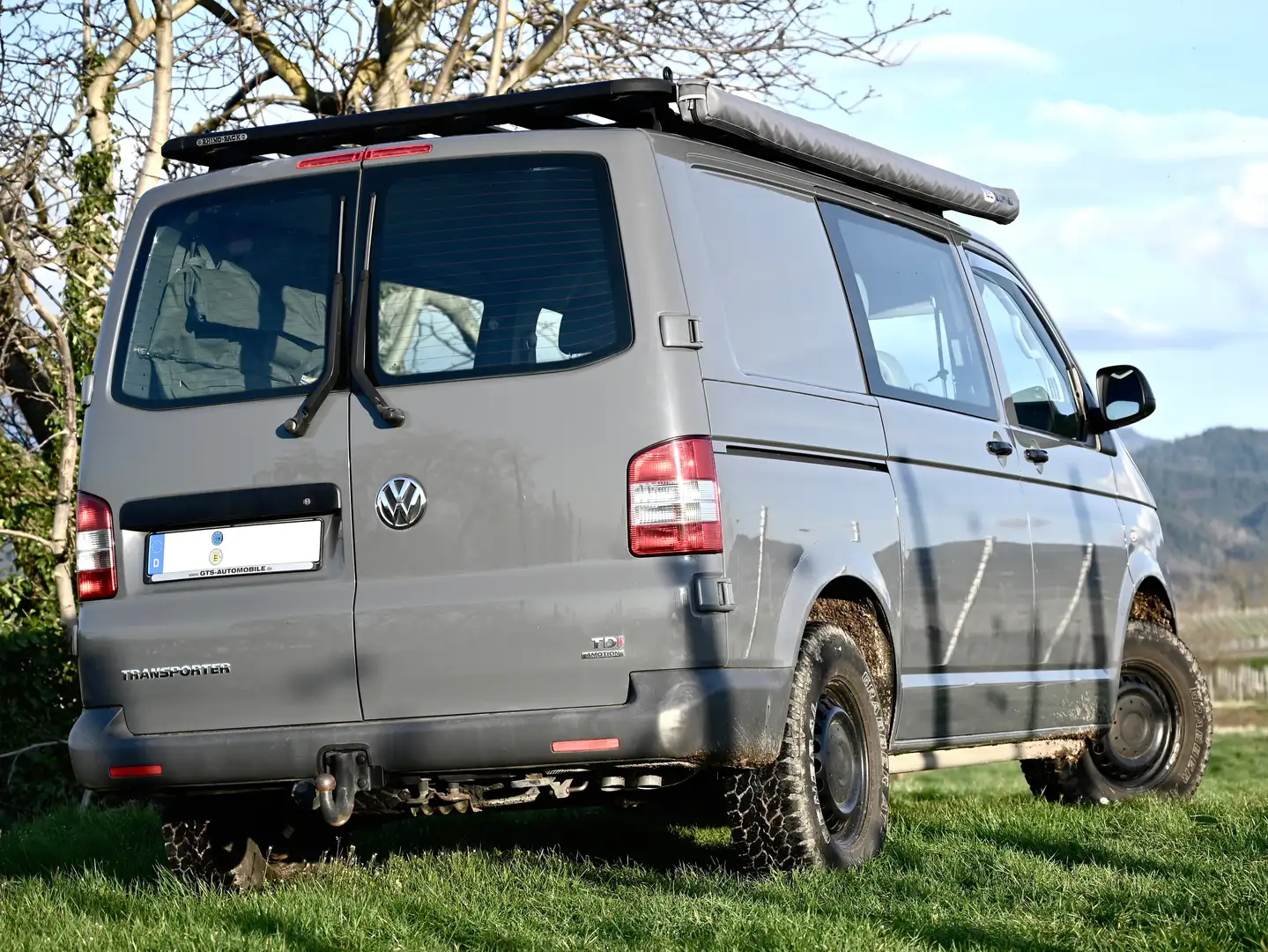 Volkswagen T5 Rockton Expedition siva - 2