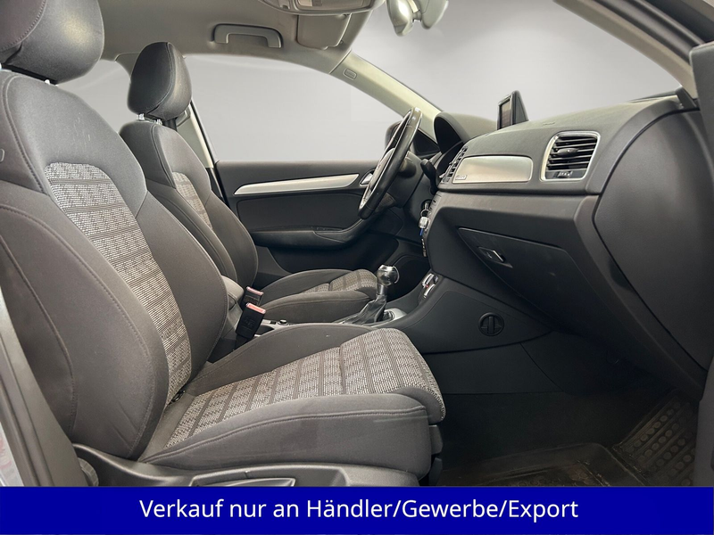 Audi Q3 2.0 TDI quattro 1.Hand Automatik AAC SHZ Navi — photo 14