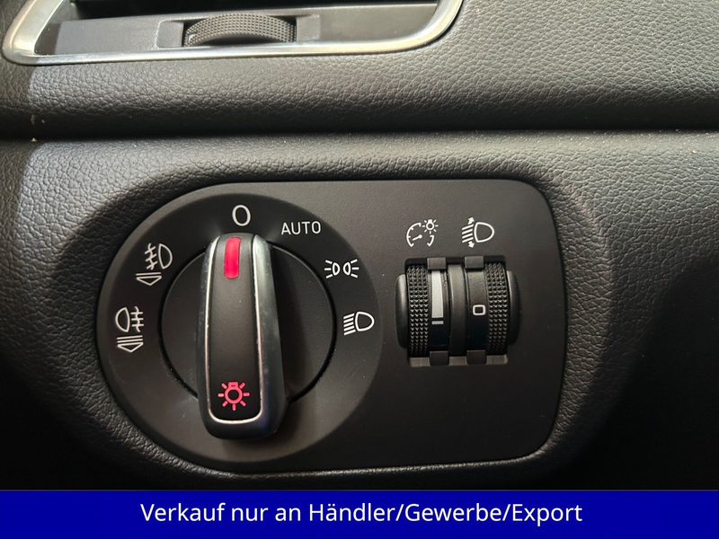 Audi Q3 2.0 TDI quattro 1.Hand Automatik AAC SHZ Navi — photo 15