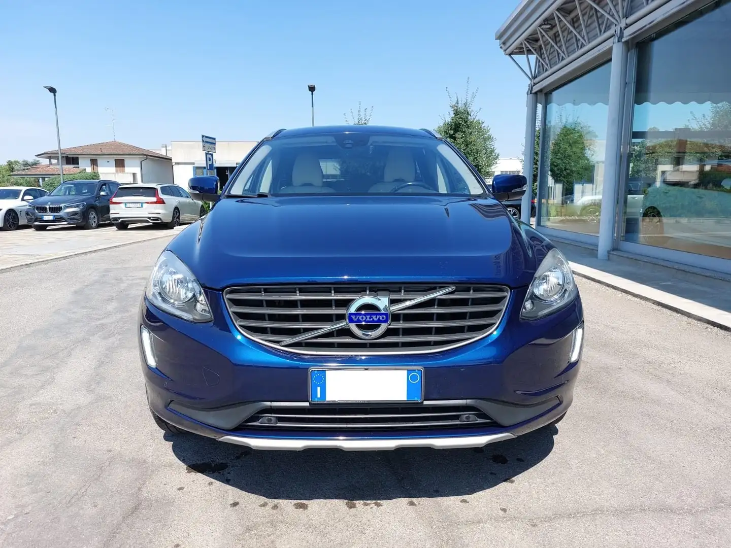 Volvo XC60 XC60 2.0 d3 Ocean Race 150cv Geartronic Blu/Azzurro - 2