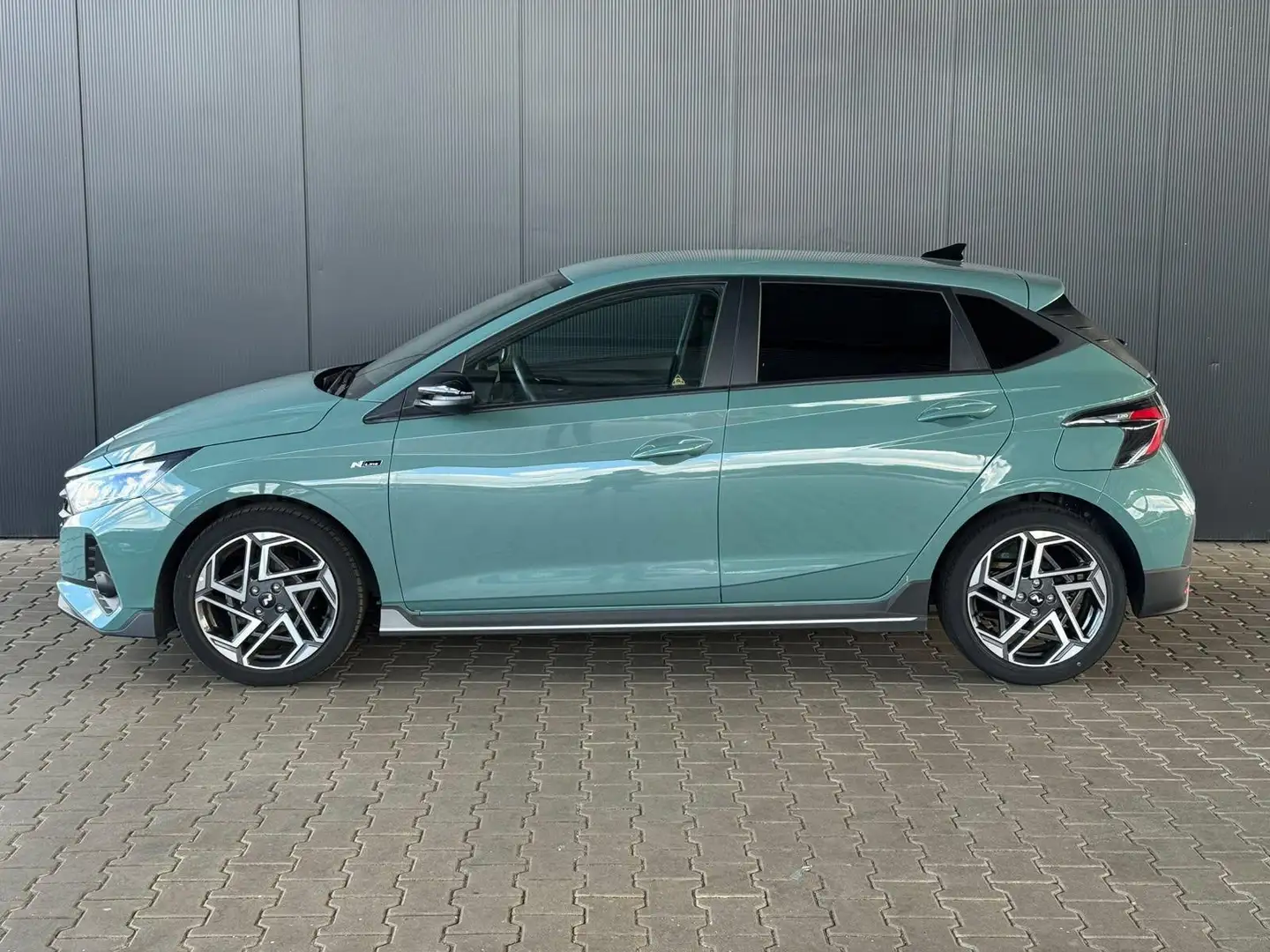 Hyundai i20 1.2 MPI N-Line / LED Tempomat Navi Rückfahrkame... Grün - 2