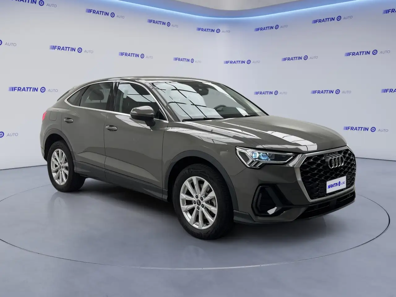 Audi Q3 SPB 45 TFSI e S tronic Business Plus, миниатюра 4