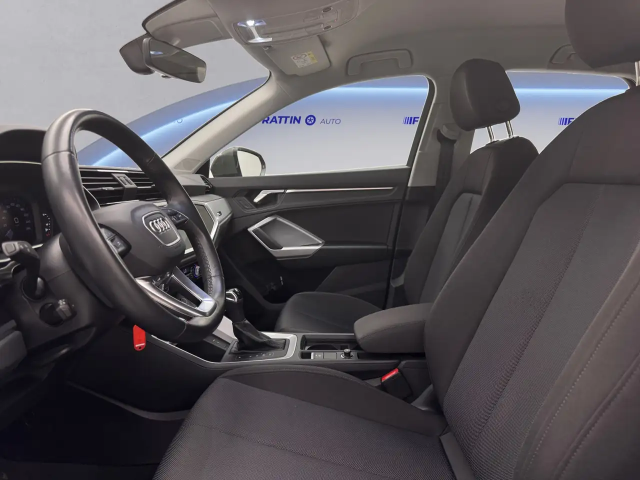 Audi Q3 SPB 45 TFSI e S tronic Business Plus, миниатюра 12