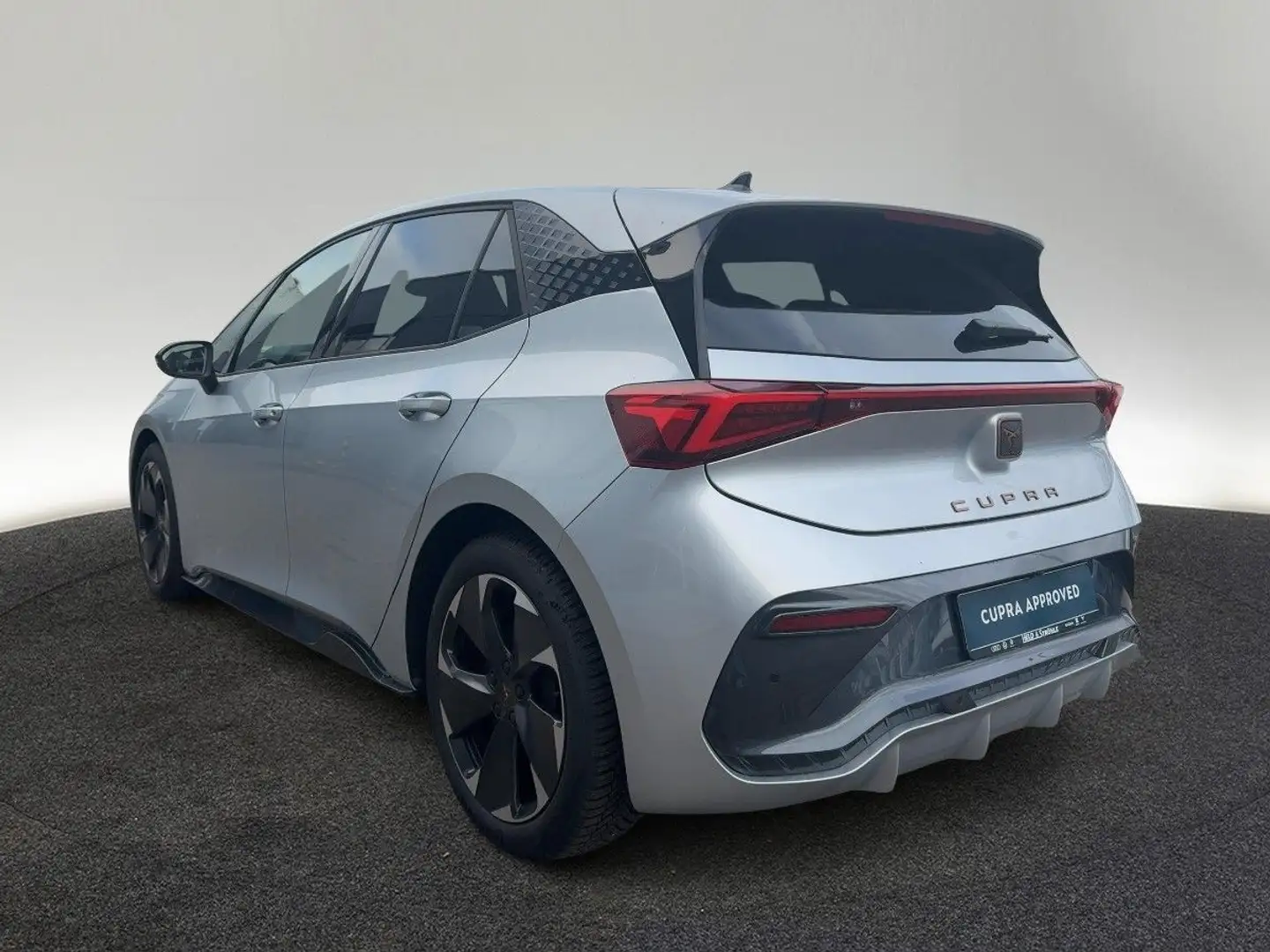 CUPRA Born e-Boost electric R-KAM NAV LED WÄPU Zilver - 2