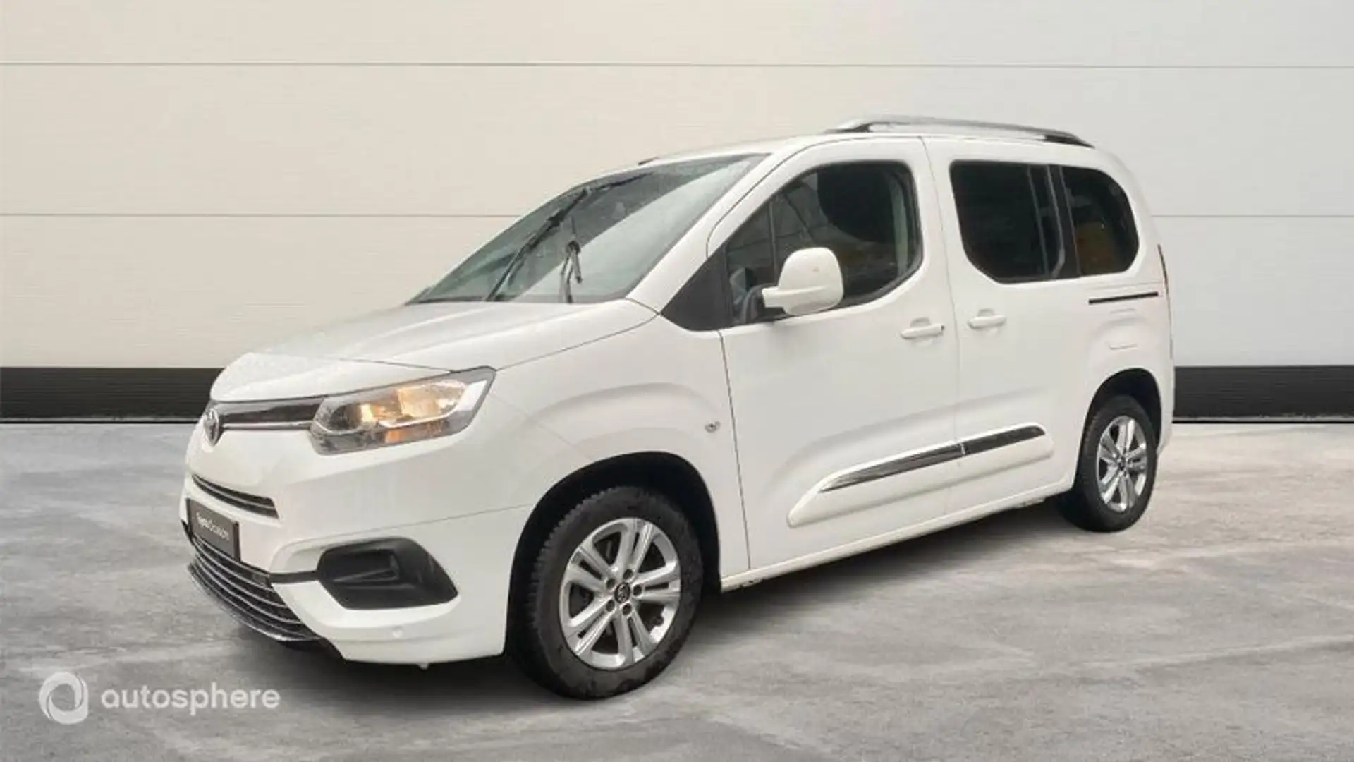 Toyota Proace City Medium 1.2 110 VVT-i Executive RC21 - 1