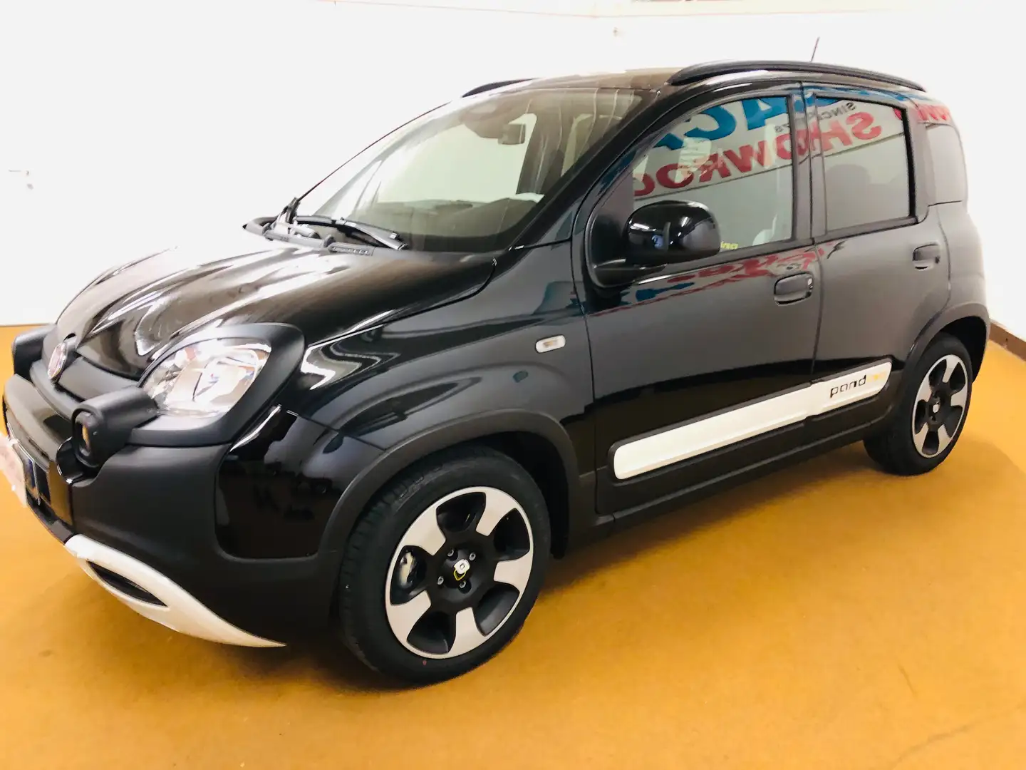 Fiat Panda Pandina 1.0 firefly hybrid city cross Noir - 1
