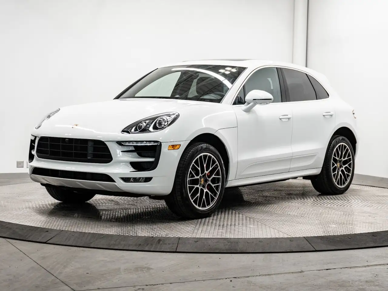 2016 Porsche Macan