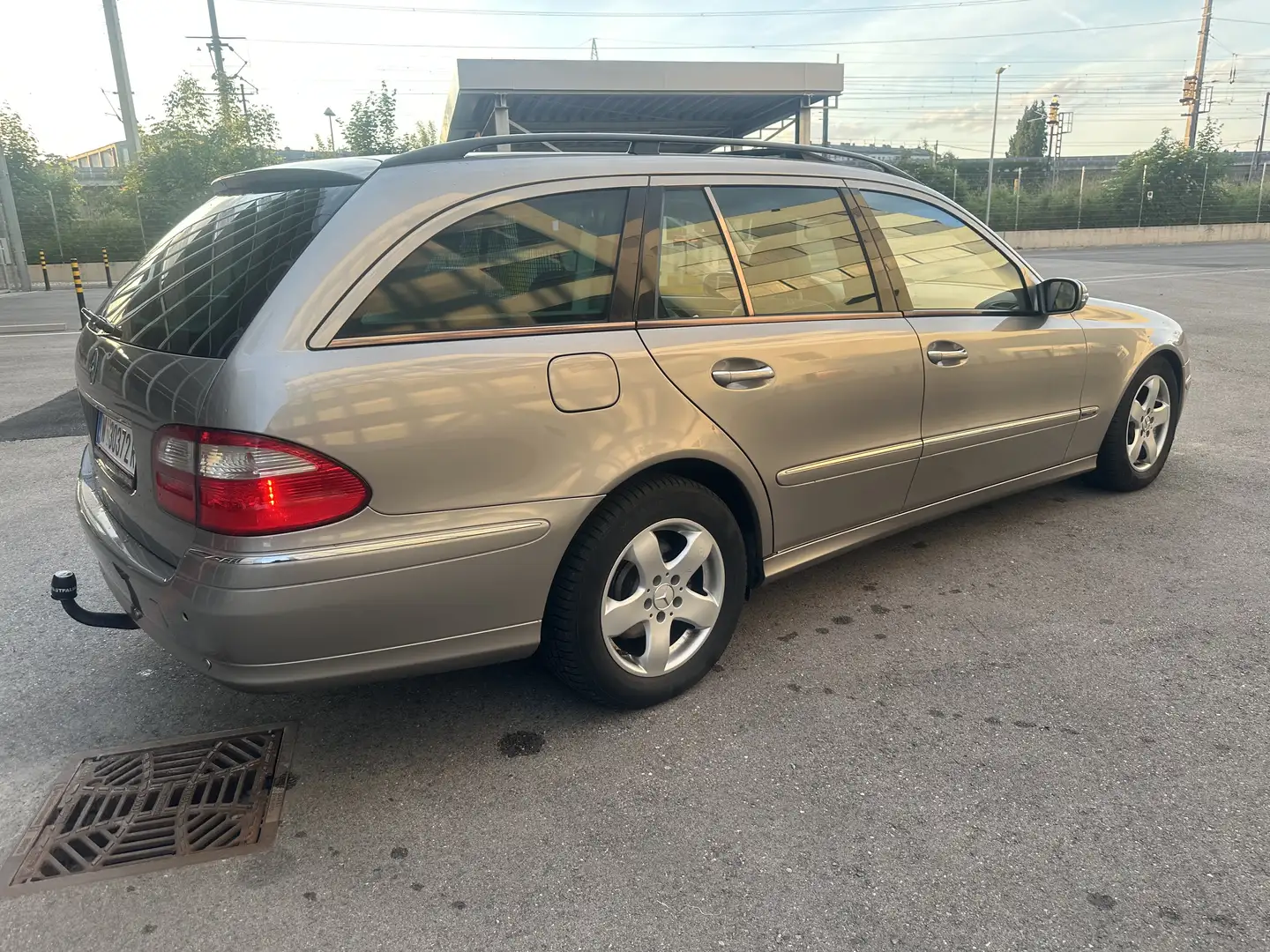 Mercedes-Benz E 320 T Avantgarde CDI Aut. - 1