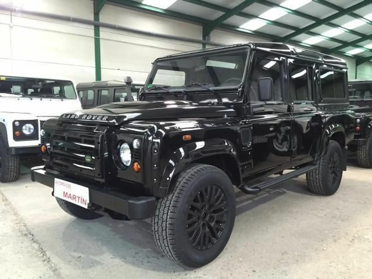 Land Rover Defender 110 SW E - 1