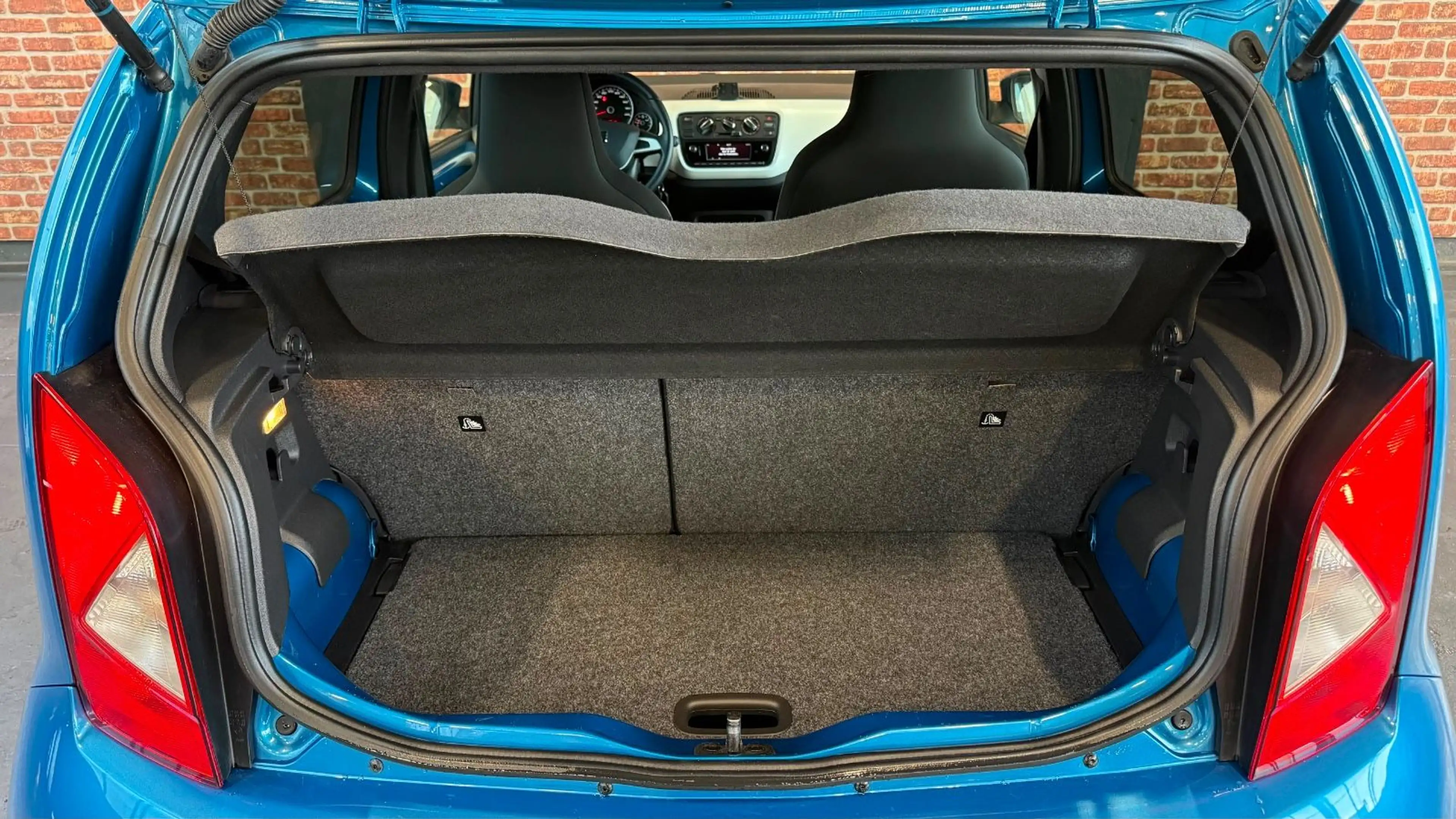 SEAT Mii 1.0 44kW Style TÜV*KLIMA* — photo 11