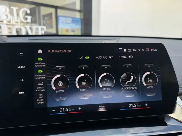 BMW X1 view 11