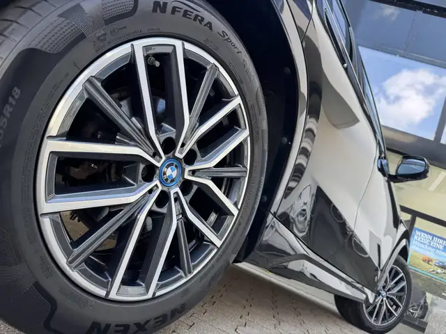 BMW X1 view 4