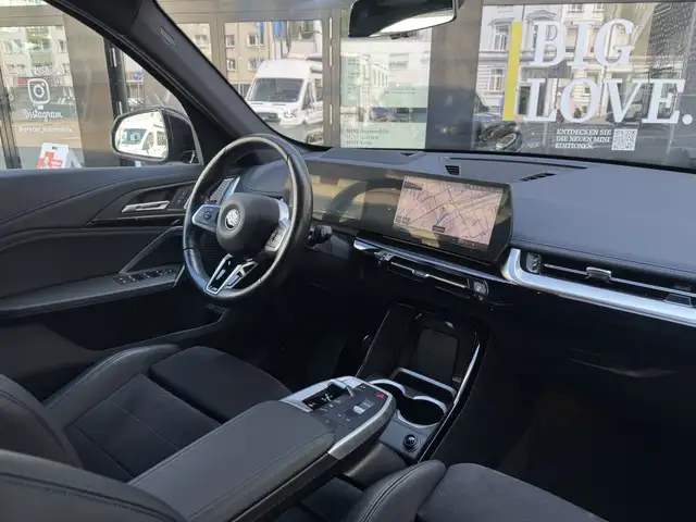 BMW X1 view 5