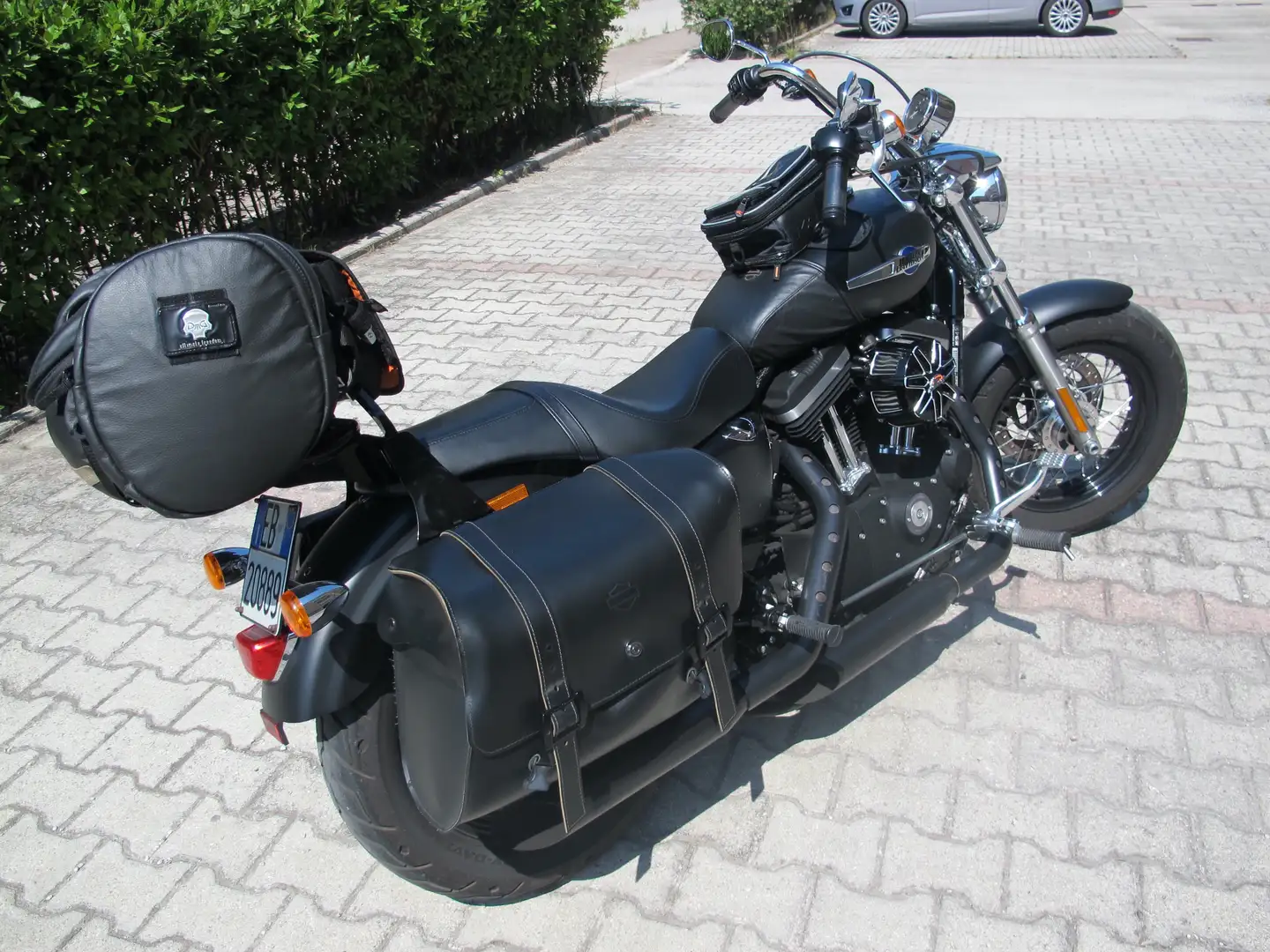 Harley-Davidson 1200 Custom XL CB edizione limitata crna - 2