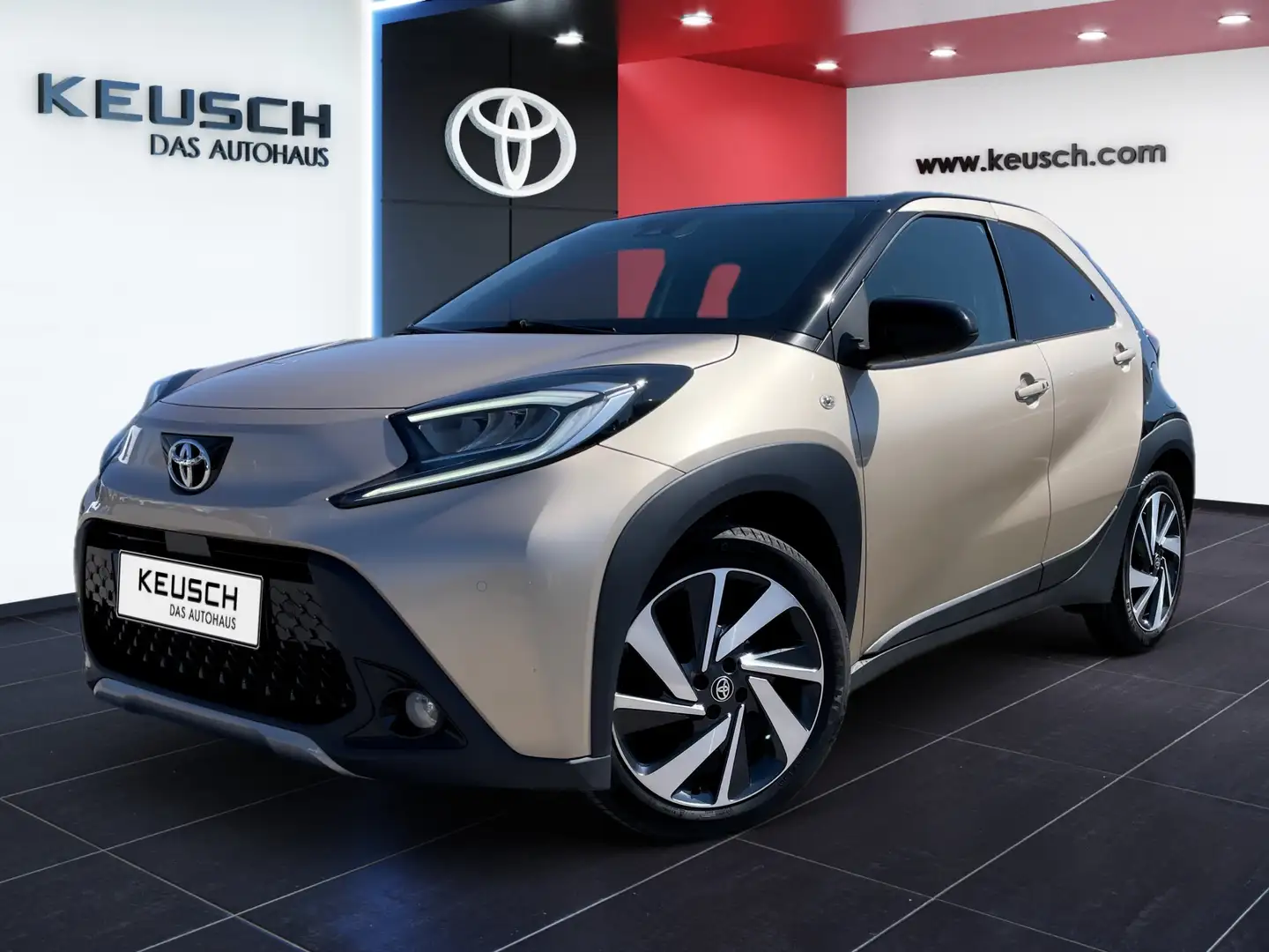 Toyota Aygo X AYGO X 1,0 l CVT Explore Grau - 2