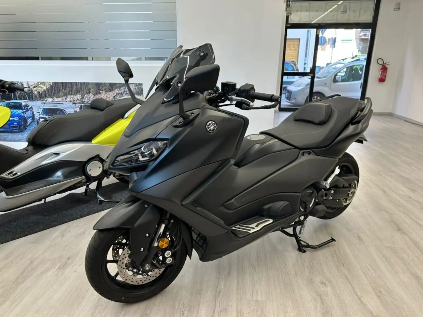 Yamaha TMAX 560 GARANZIA 7 ANNI Czarny - 1