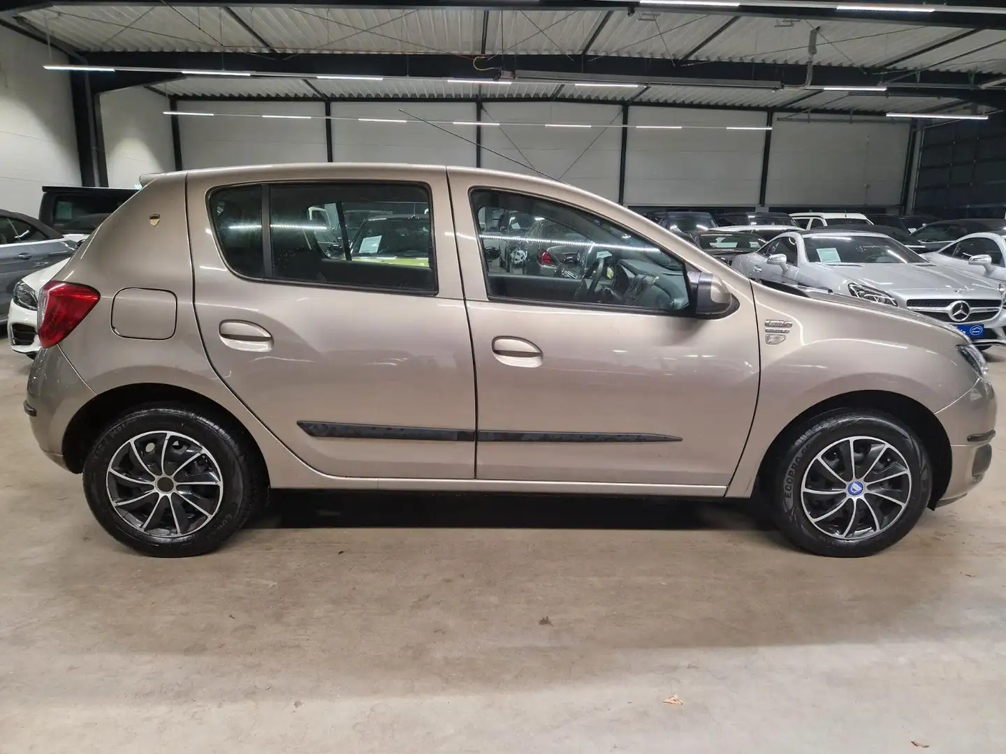 Dacia Sandero SANDERO LAUREATE NAVI KLIMA AHK Szürke - 1