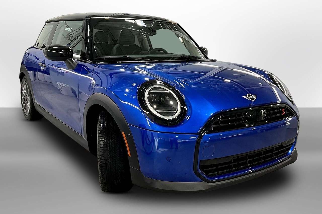 2026 MINI 3 Door Base Premier Package / Ensemble Premier — снимка 1