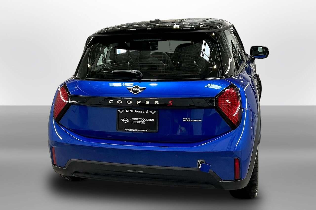 2026 MINI 3 Door Base Premier Package / Ensemble Premier — снимка 1