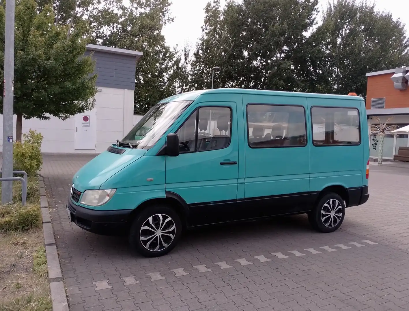 Mercedes-Benz Sprinter 208 CDI Blau - 1