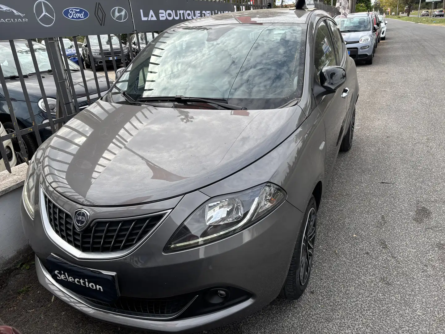 Lancia Ypsilon 1.0 hYbrid  GOLD PLUS. SCHERMO 7 POLLICI,LED Grigio - 2