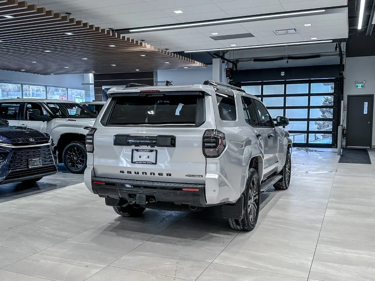 Toyota 4-Runner снимка Toyota 4-Runner