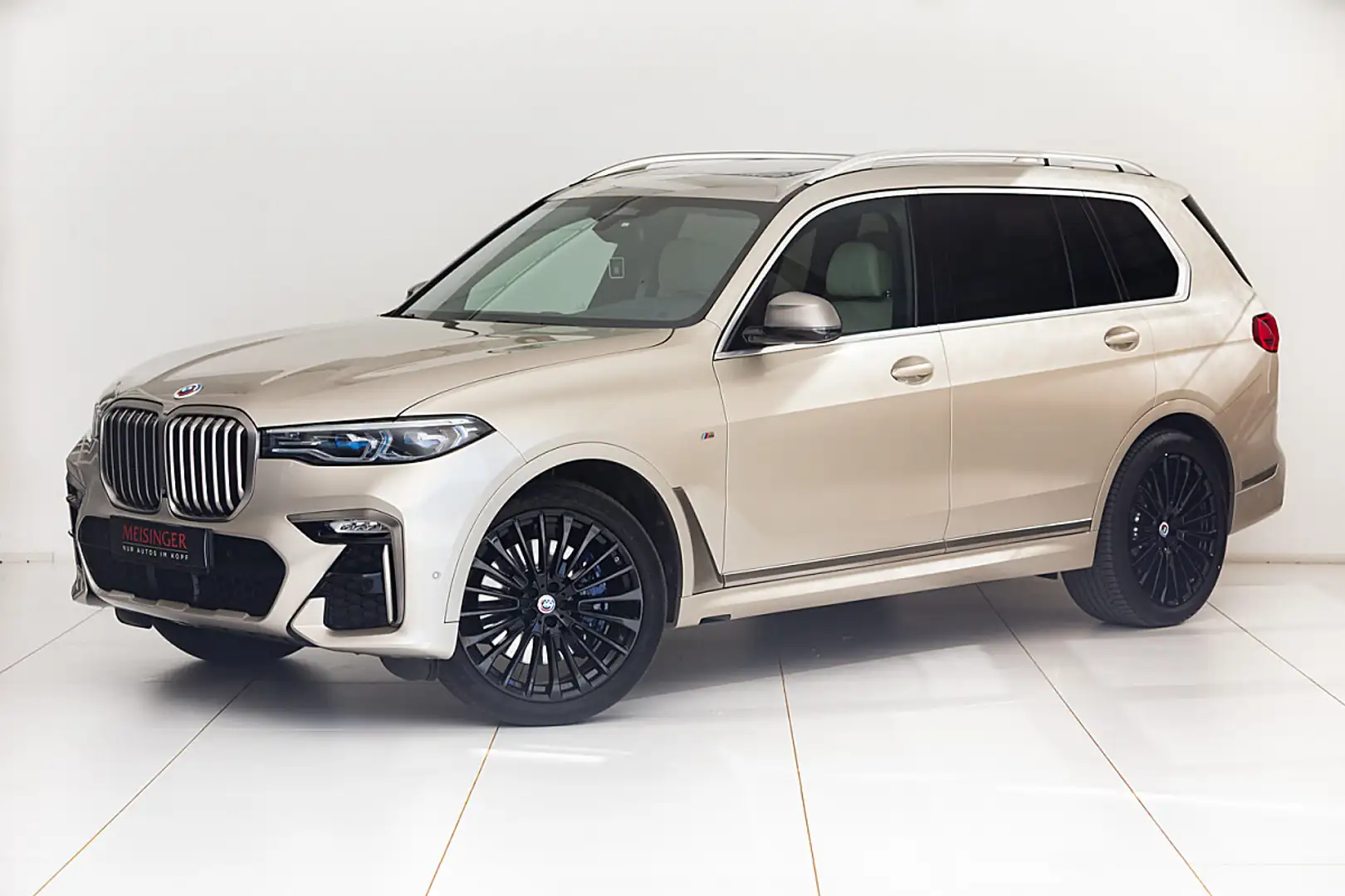 BMW X7 M 50d Beige - 1