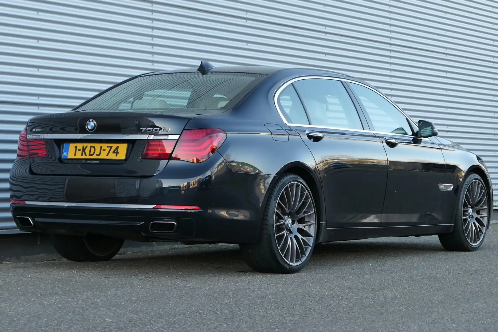 BMW 750 7-serie 750Li xDrive NAP Facelift Individual Nacht Bleu - 2