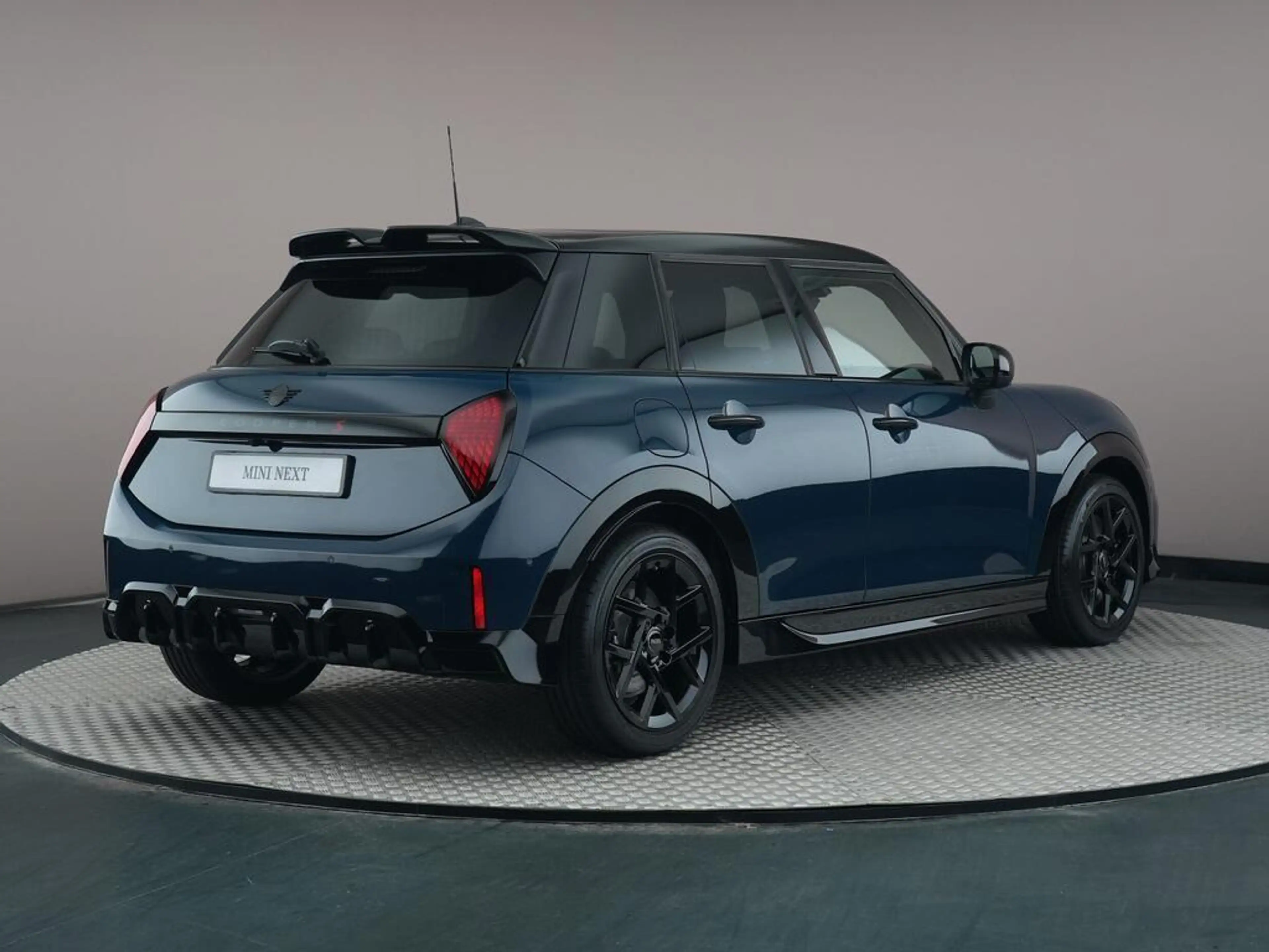MINI Cooper S 5-Deurs 2.0 John Cooper Works XL — photo 11