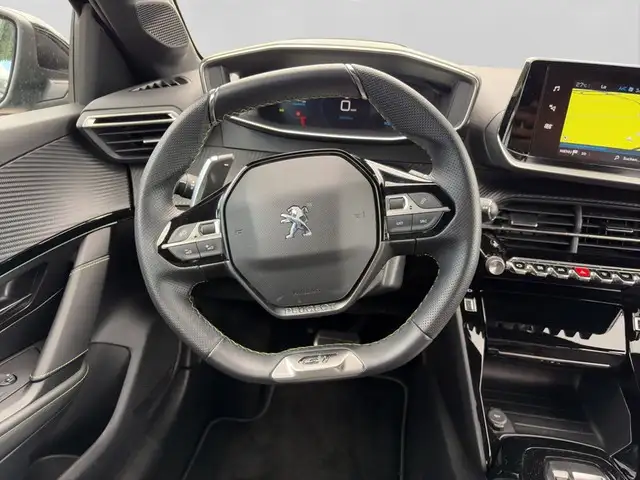 Peugeot 208 view 13