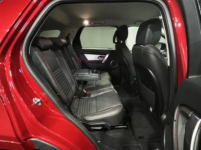 Land Rover Discovery Sport view 11