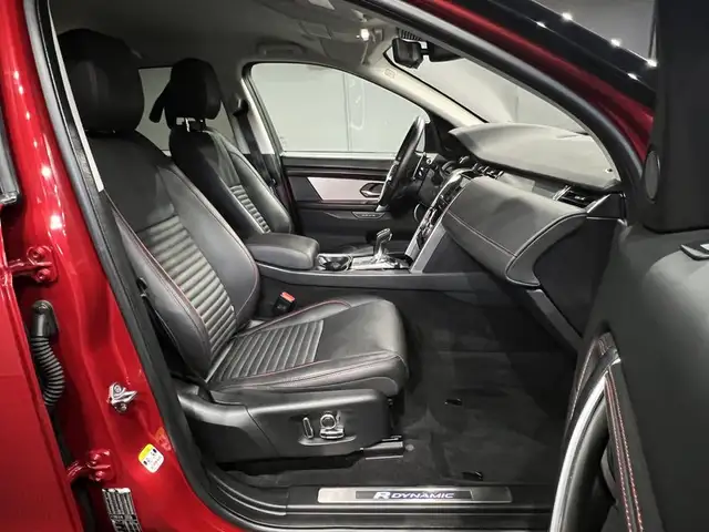 Land Rover Discovery Sport view 10